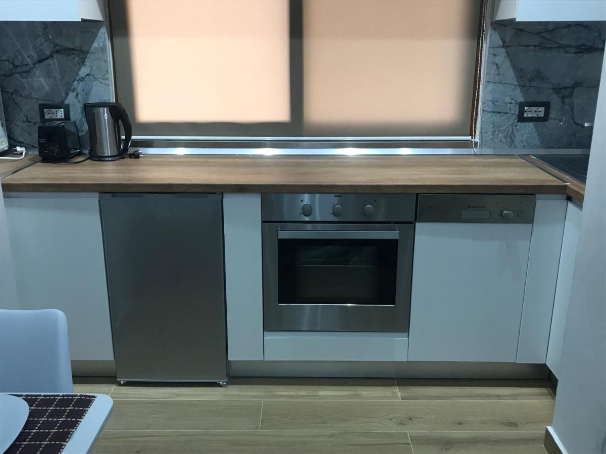 Durres Rebi Apartment Bagian luar foto